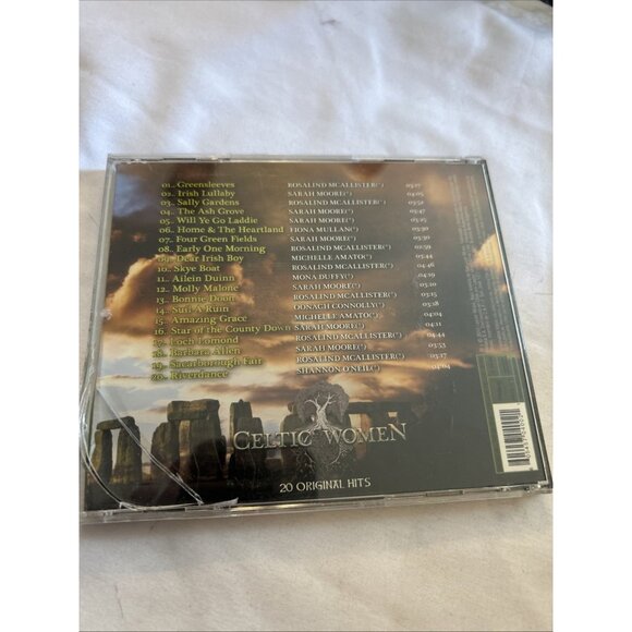 Celtic Woman 20 Original Hits Preowned Damaged Corner Of Case CD Mint Condition - Picture 2 of 6